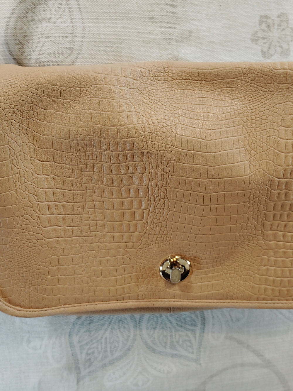 Croc-Embossed Genuine Leather Tan Crossbody Bag with Gold Turn-Lock - Picture 3 of 9